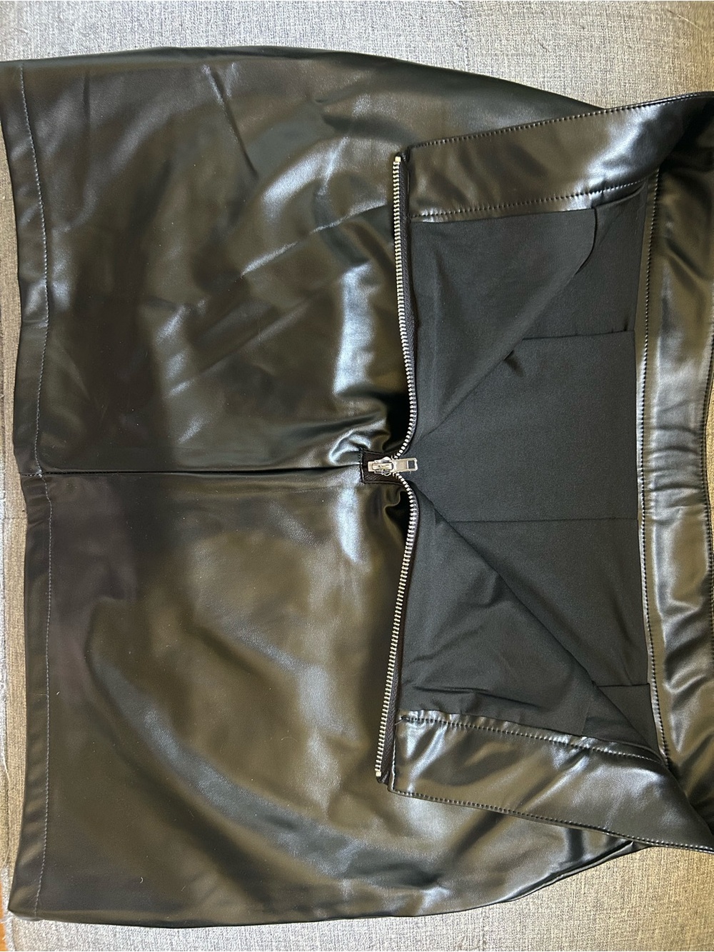 Black Faux Leather Mini Skort - Picture 3 of 4